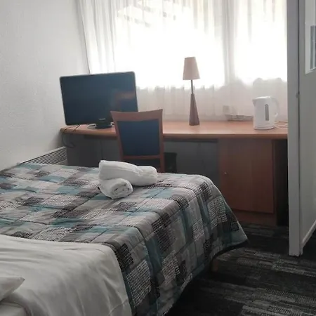 Kyriad Mulhouse Est - Hotel 3*