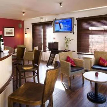 Kyriad Mulhouse Est - Hotel Lutterbach