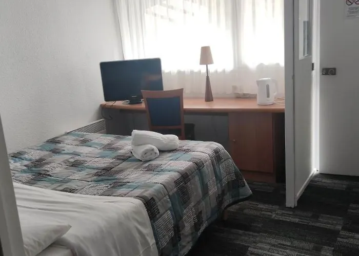 Kyriad Mulhouse Est - Hotel 3*