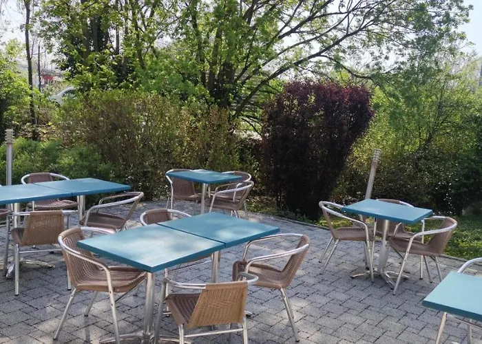 Kyriad Mulhouse Est - Hotel 3*