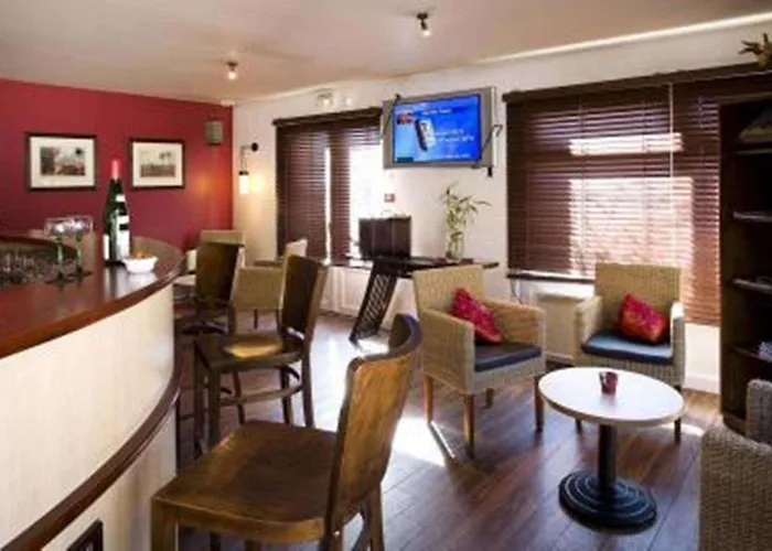 Kyriad Mulhouse Est - Hotel Lutterbach