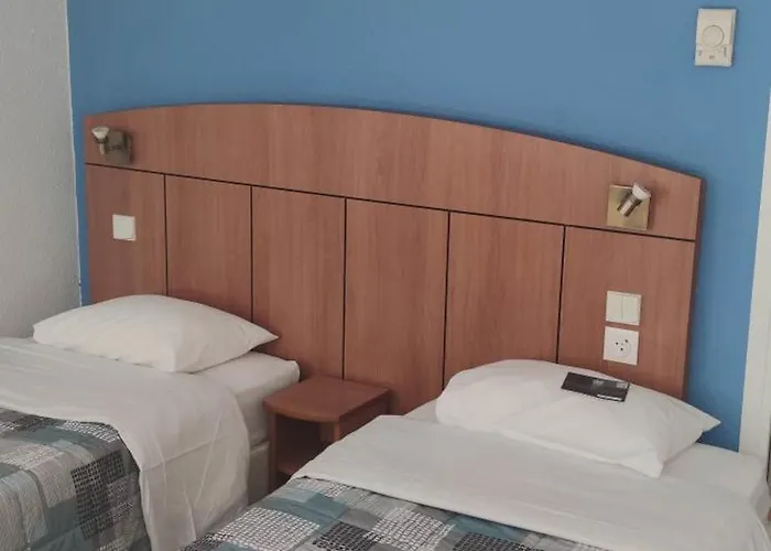 Kyriad Mulhouse Est - Hotel 3*