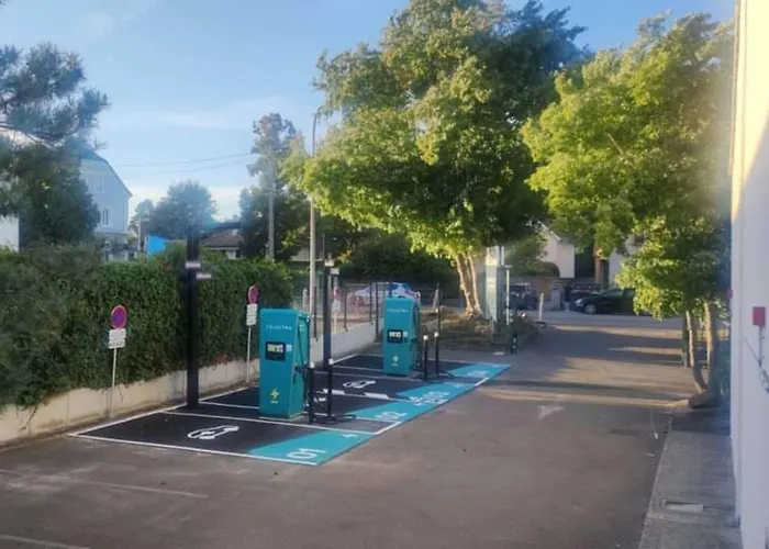 Kyriad Mulhouse Est - 3*